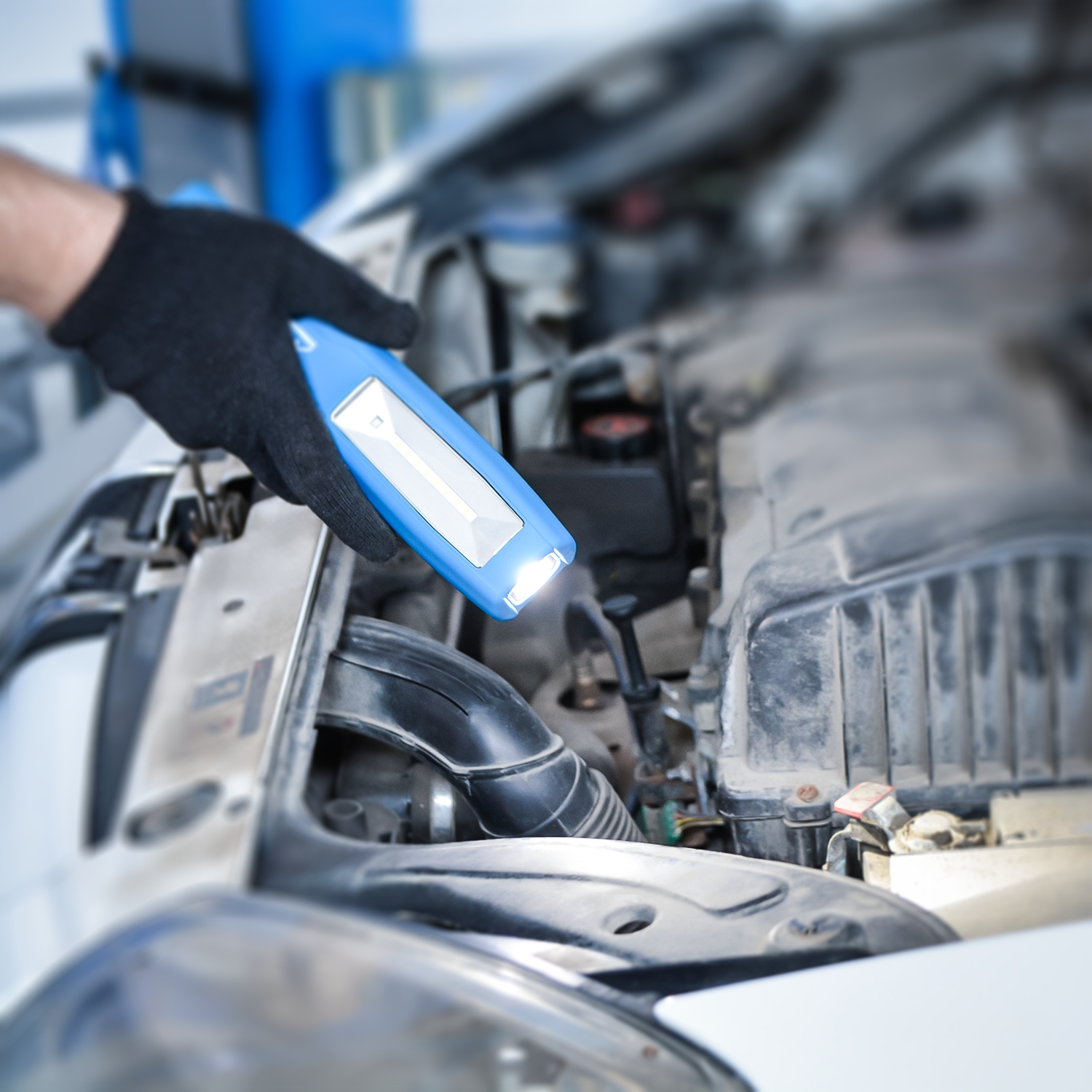 Лампа переносная для автосервиса TROMMELBERG с УФ-подсветкой и магнитом