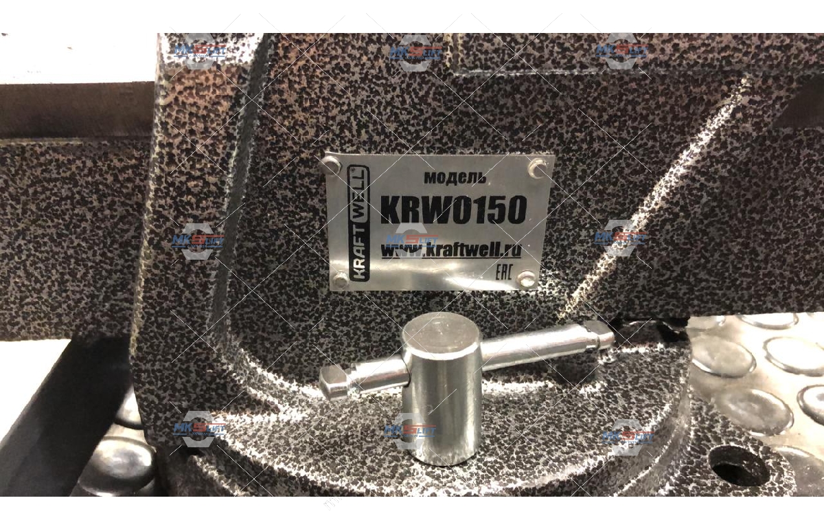 Тиски слесарные вращающиеся 150 мм KraftWell  арт. KRW0150