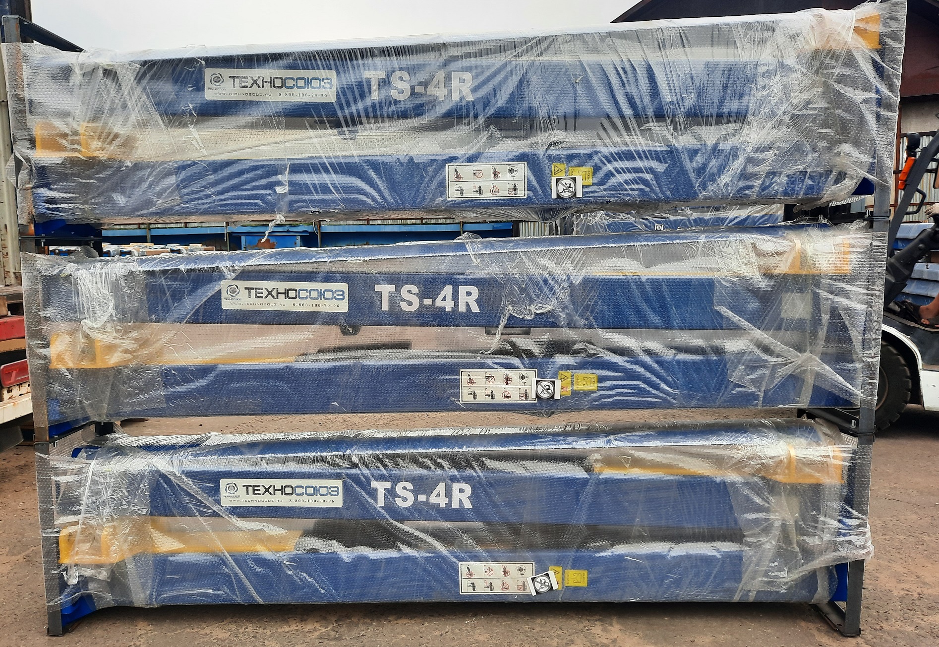 Техносоюз TS-4R Подъемник 2-хст. г/п 4т съем-ручка (380 V ТВ)