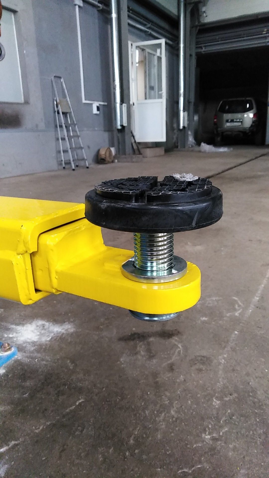 Подъемник двухстоечный BRANN T4