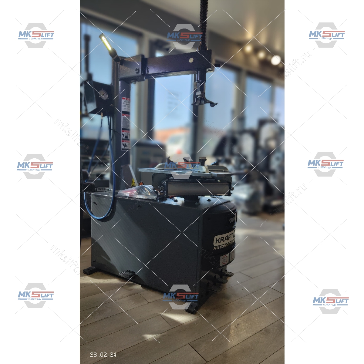 Шиномонтажный станок полуавтомат 10-24" KraftWell  арт. KRW22/220