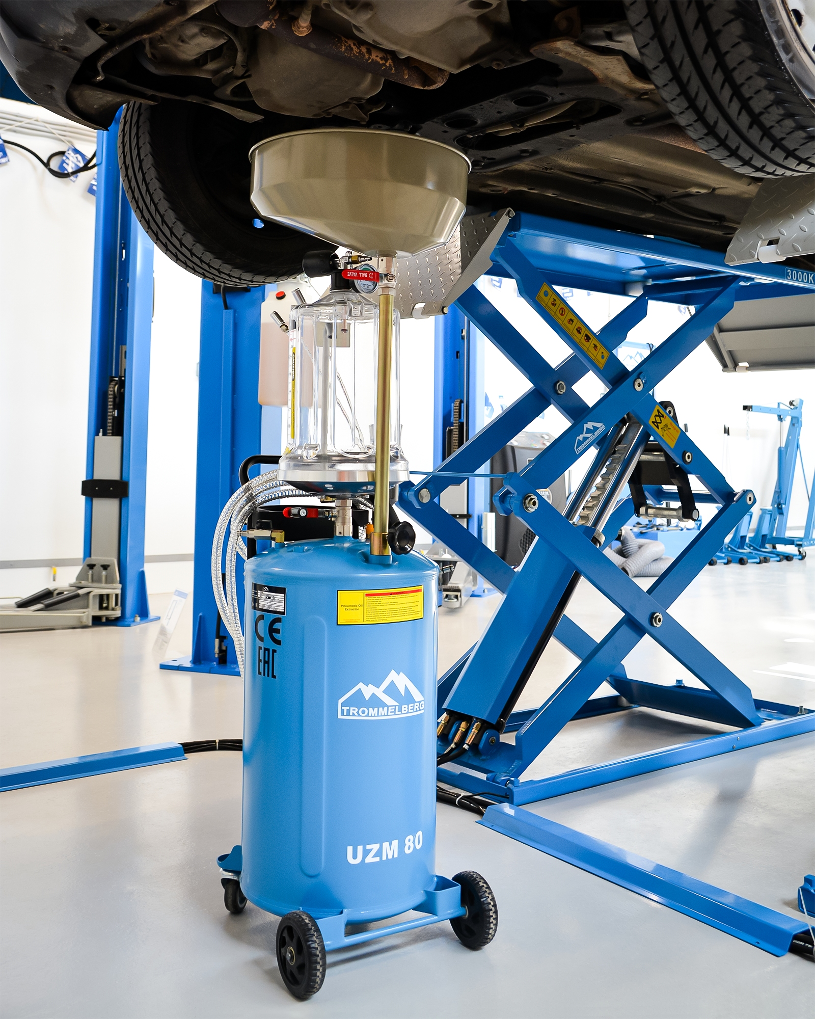 Установка для слива масла TROMMELBERG UZM80 с инспекционной камерой
