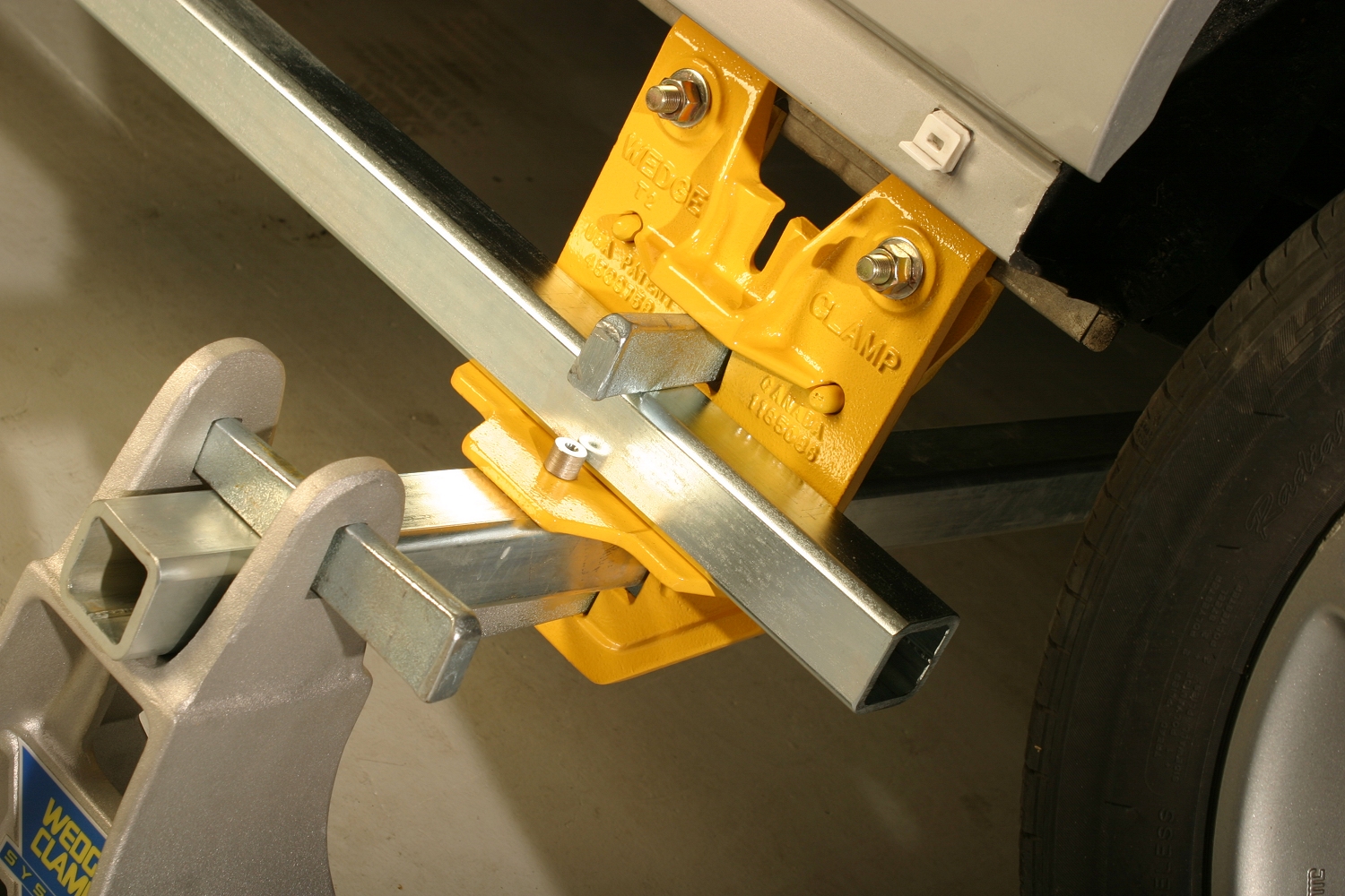 Комплект зажимов для анкерной системы WEDGE CLAMP (4 шт.)