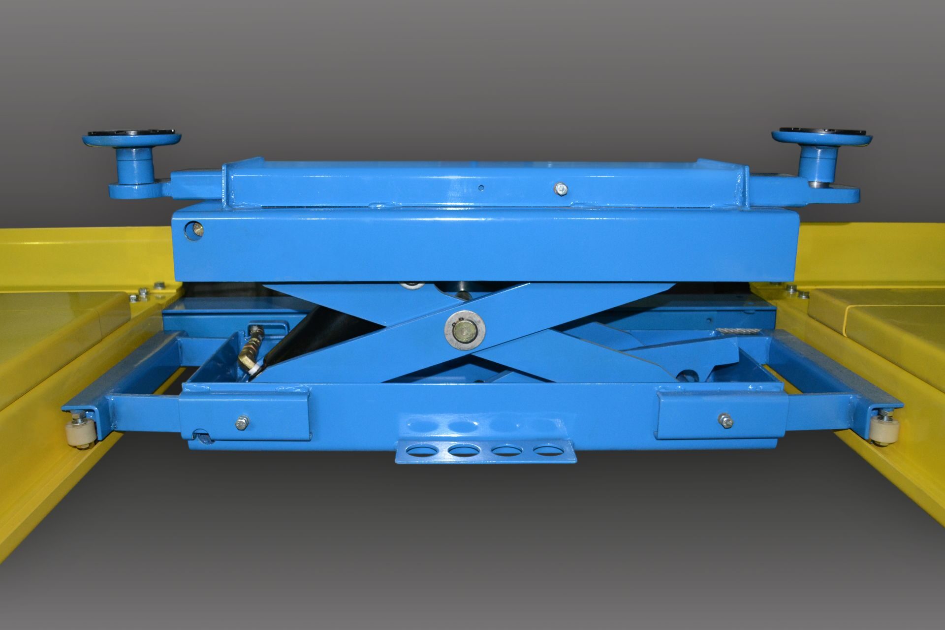 Подъемник четырехстоечный BRANN F4,5D-4