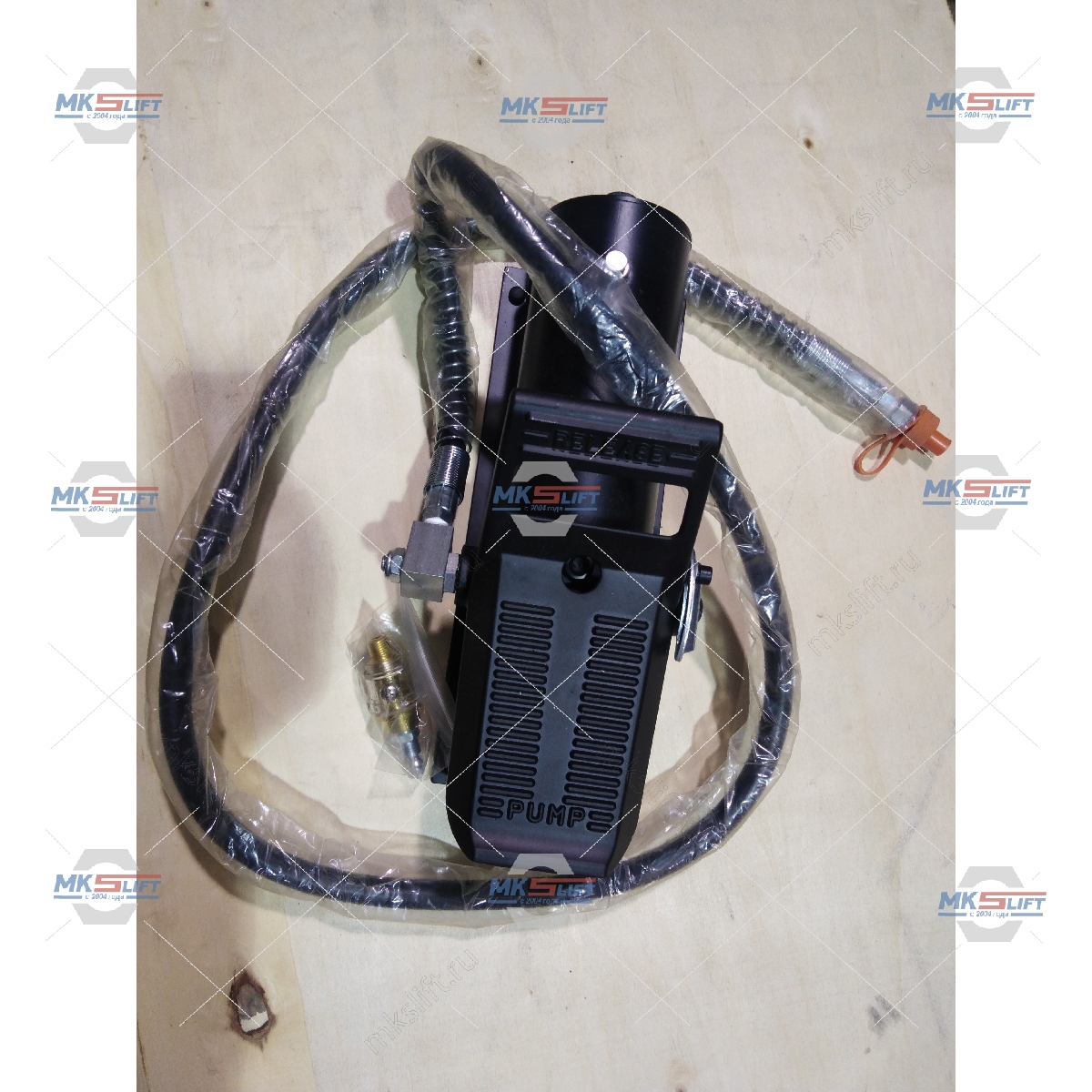 Помпа пневмогидравлическая со шлангом KraftWell  арт. KRWPM