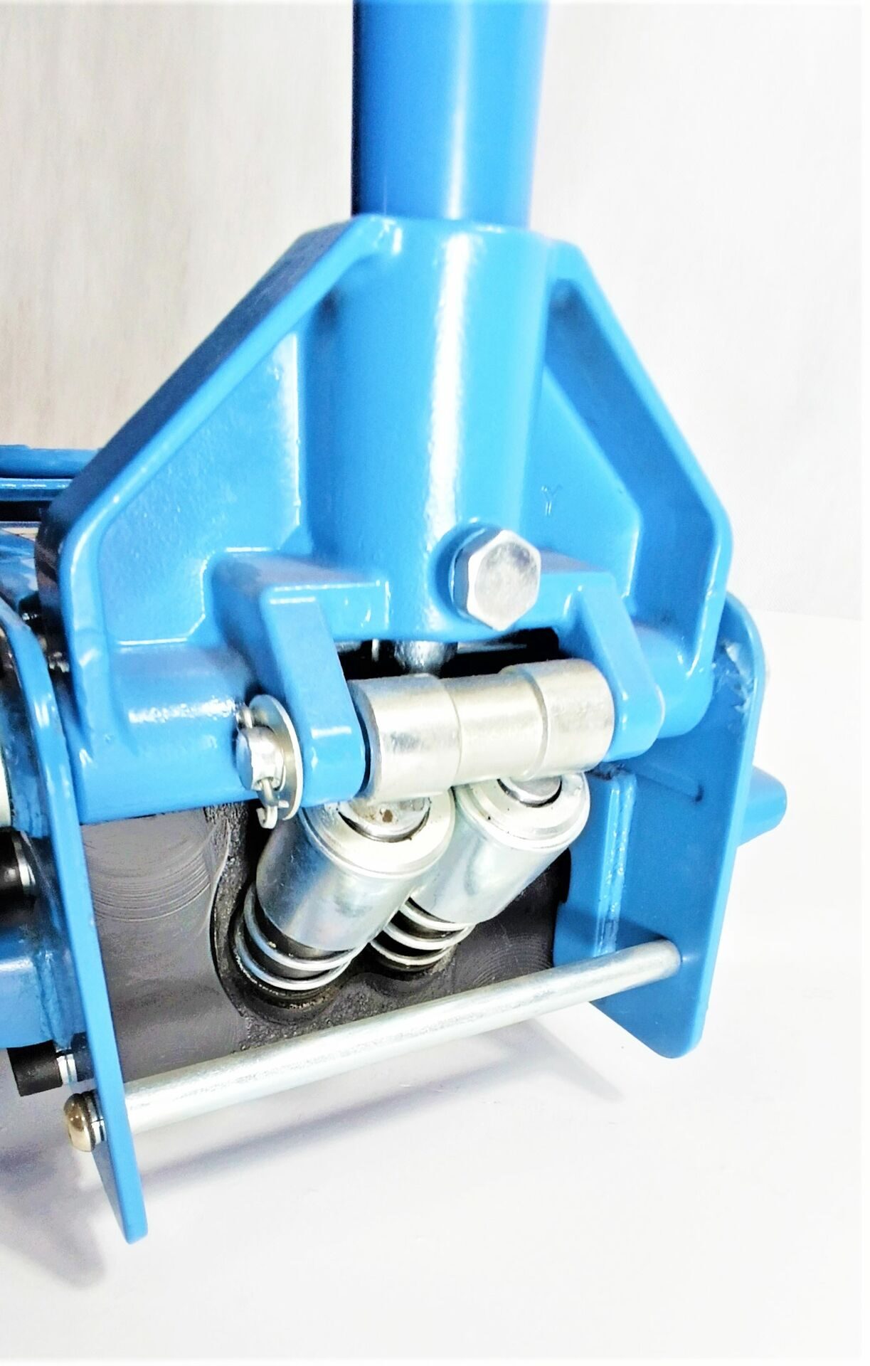 Домкрат подкатной гидравлический BRANN BRJ-3,5