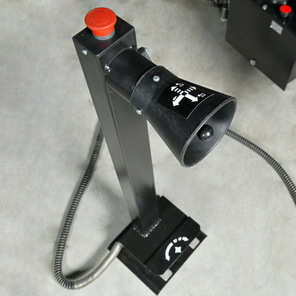 Грузовой шиномонтажный станок ГШС-515В