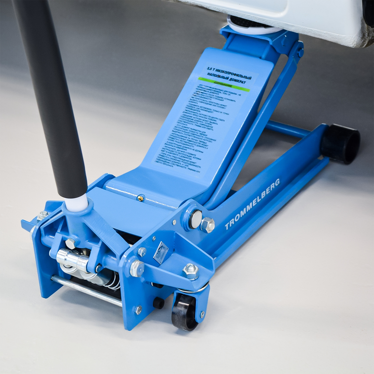 Домкрат гидравлический подкатной на 3.5 тонны TROMMELBERG XRD0337L (90/550 мм)