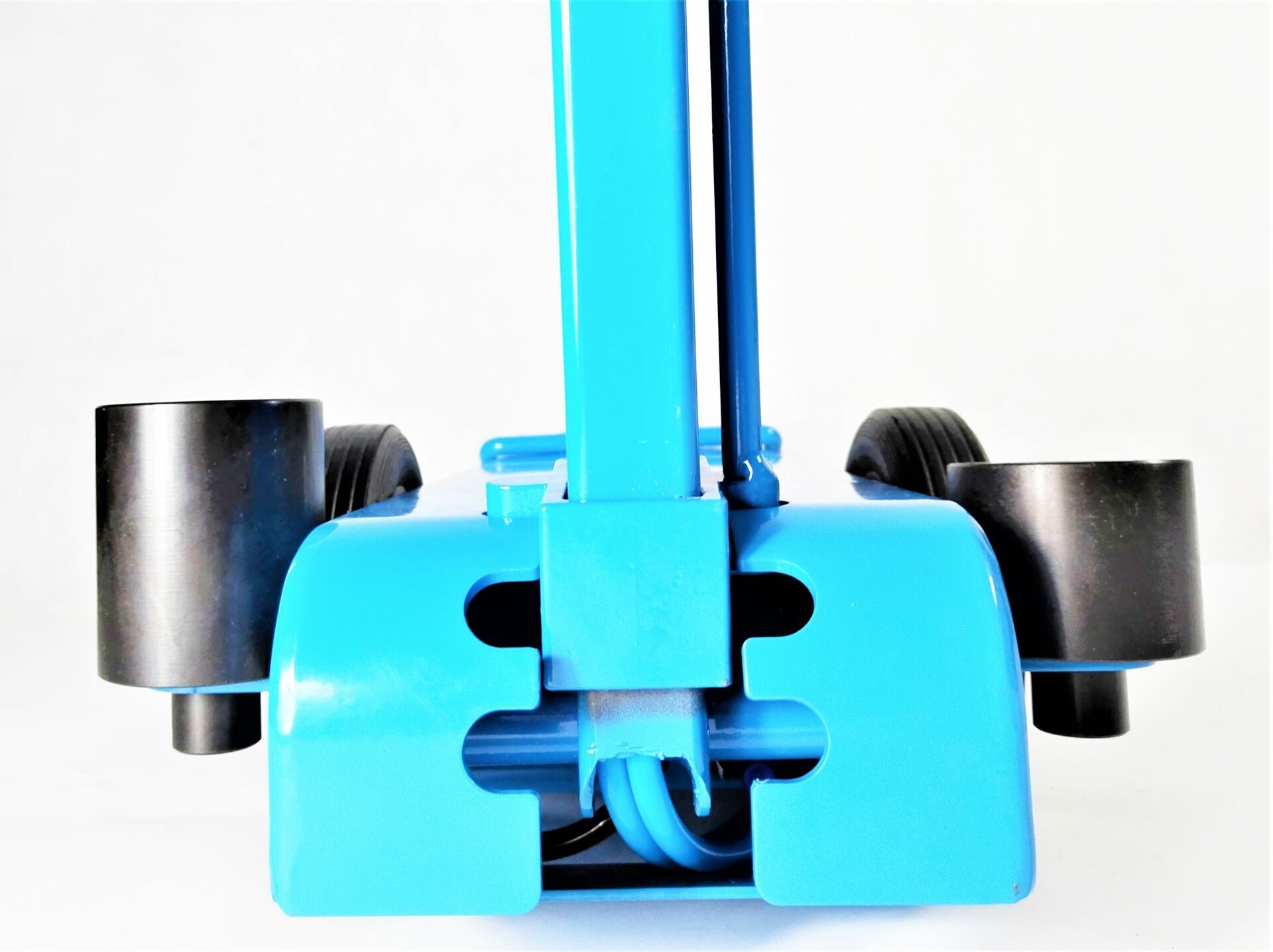 Домкрат подкатной пневмогидравлический BRANN BRJ 10/25/50