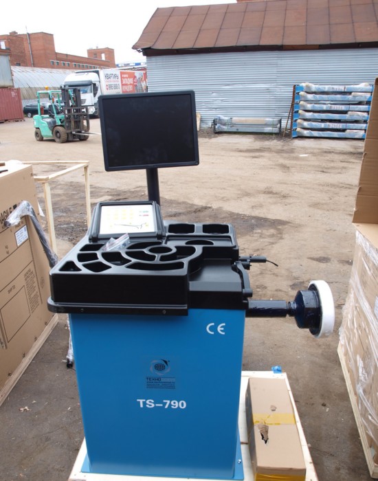 Техносоюз TS-790 Станок балансировочный 10-24 с монитором, (220V) (220 V)