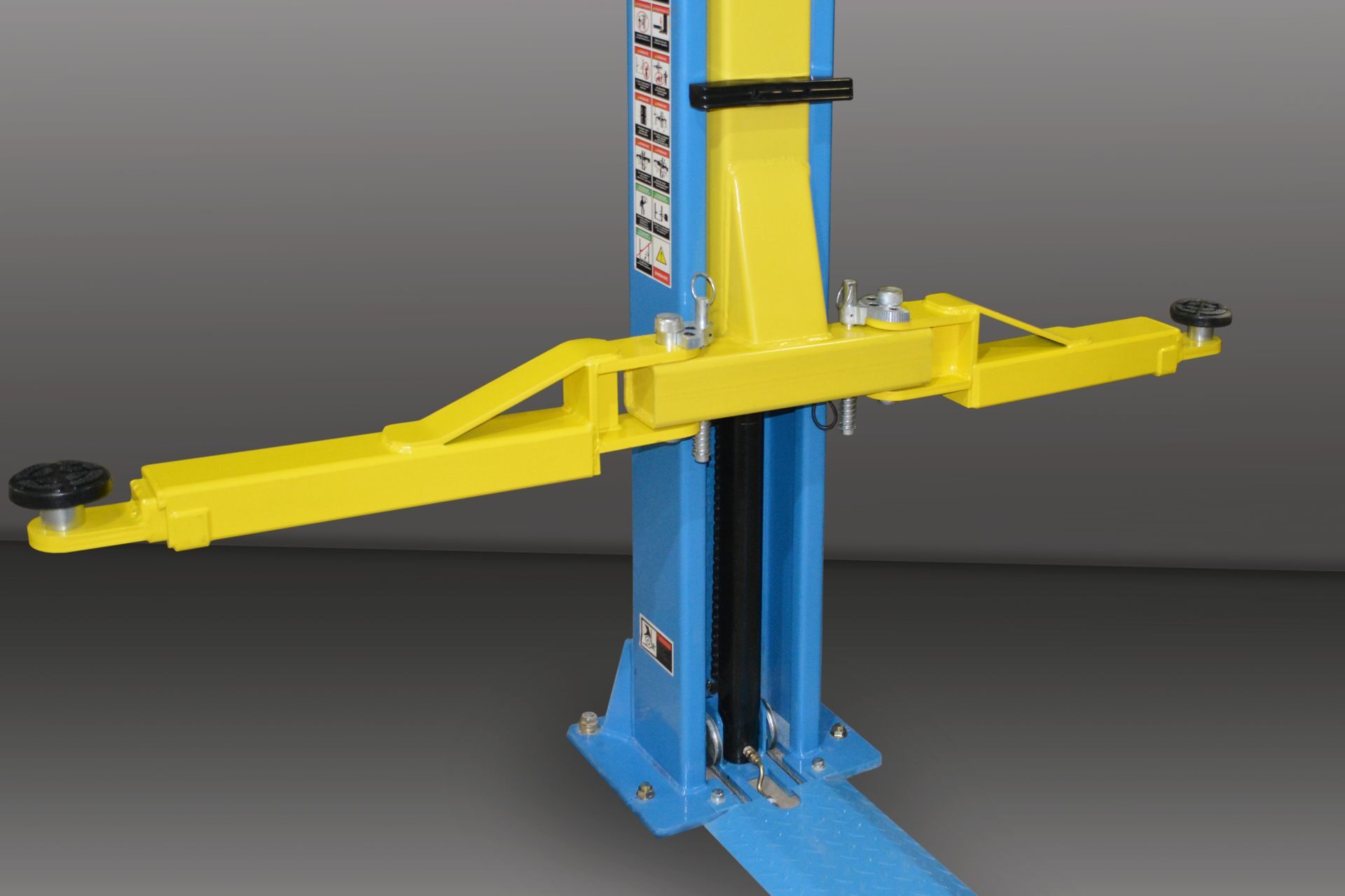 Подъемник двухстоечный BRANN T4 Basic