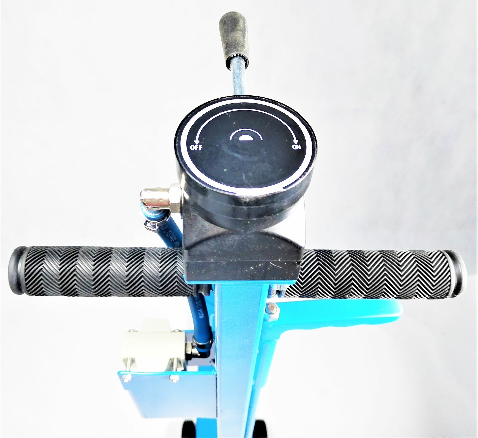 Домкрат подкатной пневмогидравлический BRANN BRJ 10/25/50