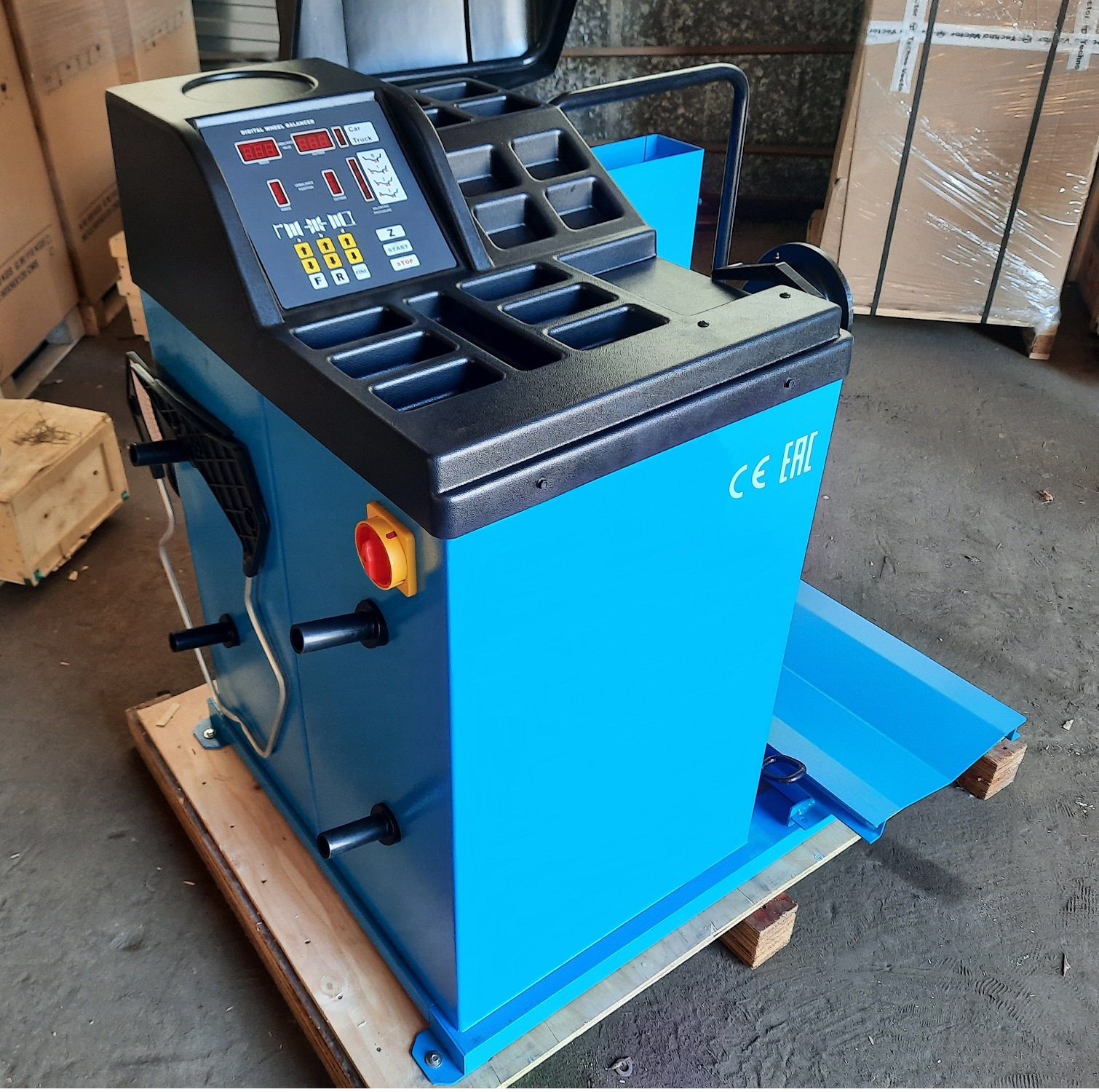 Техносоюз TS-850 Балансировочный станок 380V