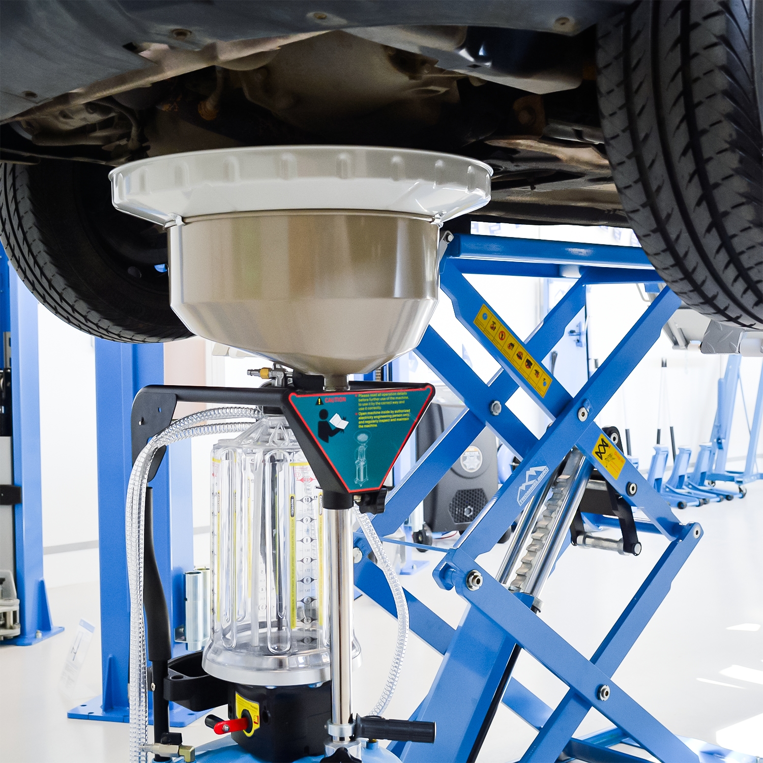 Установка для слива и откачки масла TROMMELBERG UZM8097 с инспекционной камерой