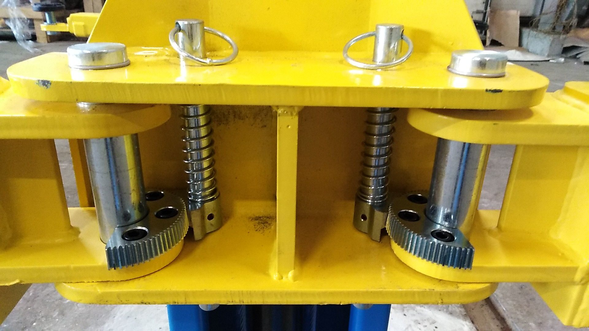 Подъемник двухстоечный BRANN T4