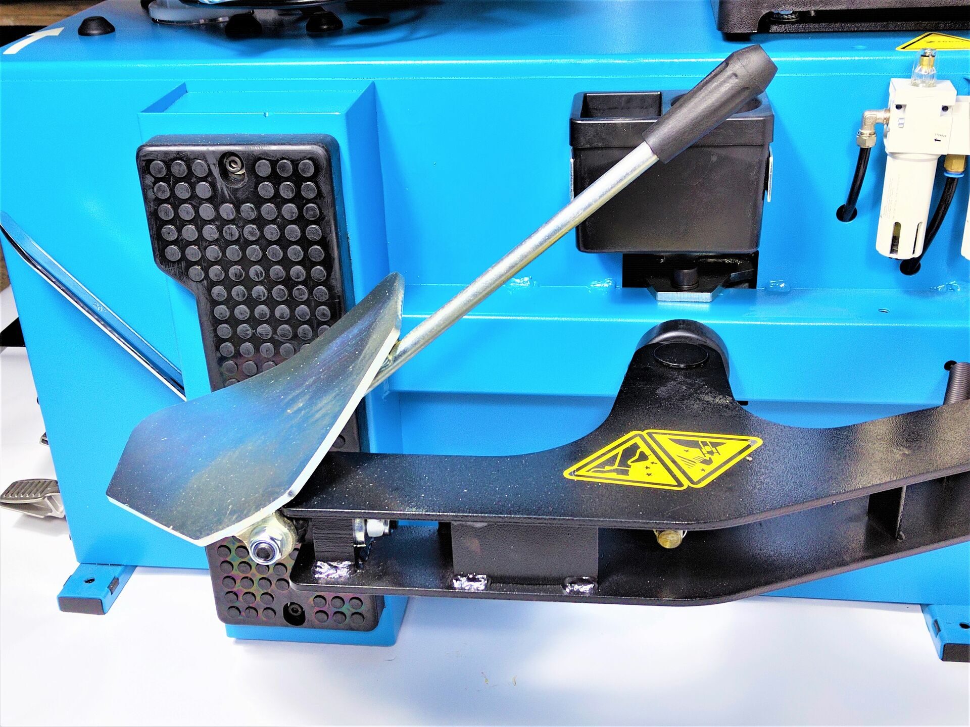 Автоматический шиномонтажный стенд BRANN T528