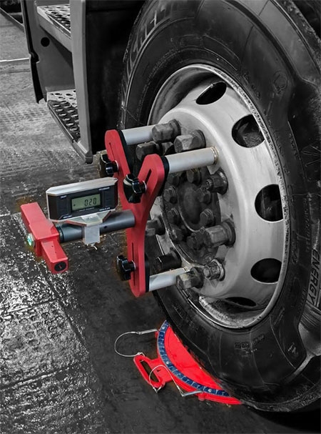 Стенд для измерения углов установки колёс и осей грузовиков LaserTruck