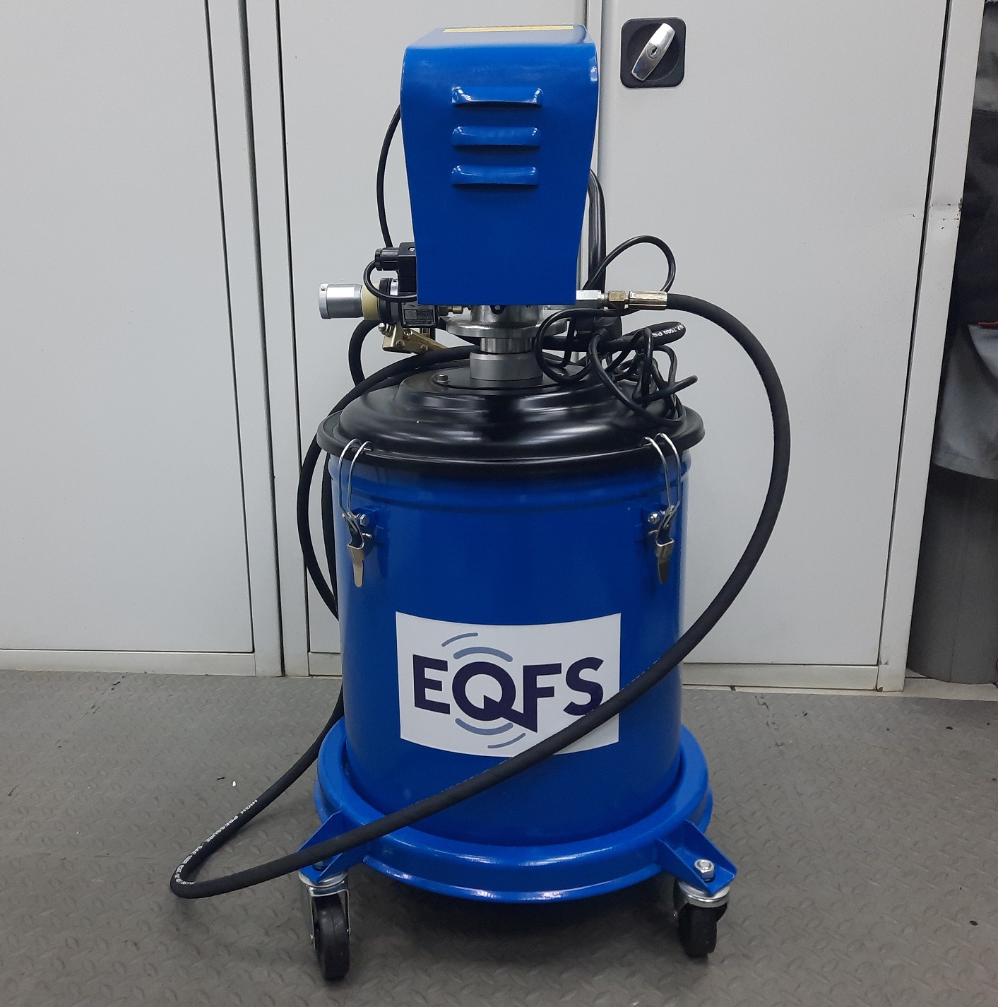 Техносоюз ES-60700 Нагнетатель смазки электрический (220 V)