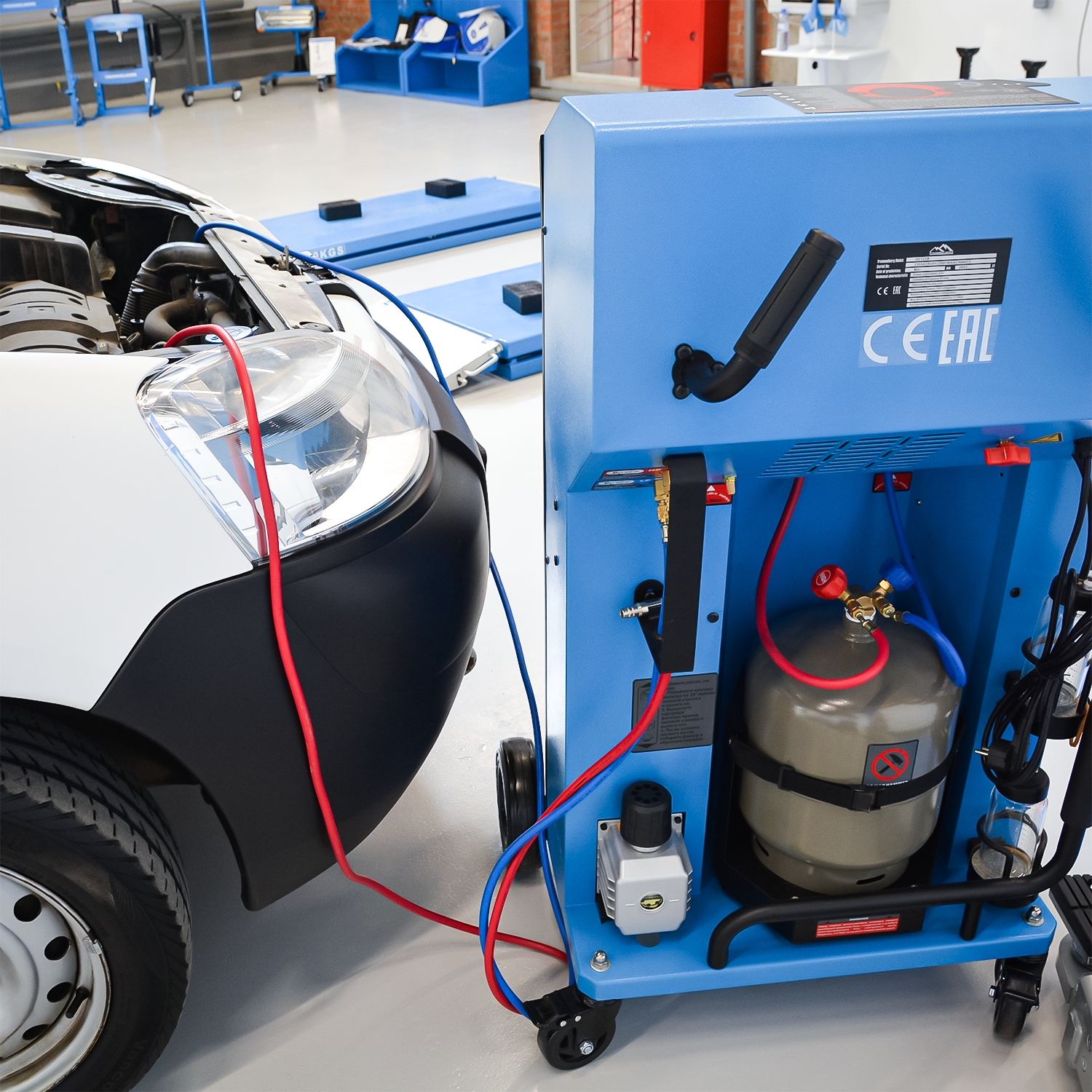 Установка для обслуживания автокондиционеров полуавтомат TROMMELBERG OC121B