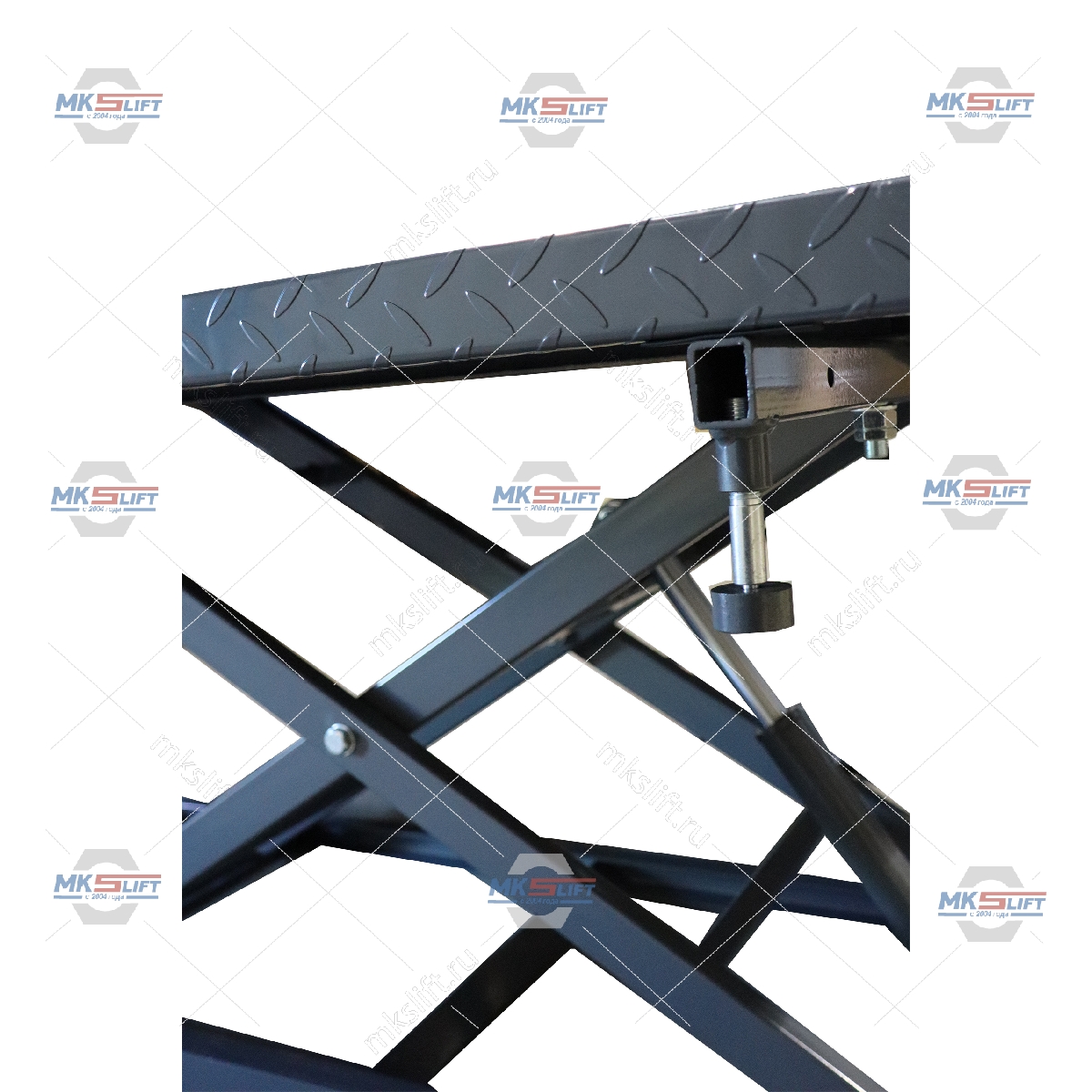 Подъемник для мотоциклов и квадроциклов г/п 680 кг KraftWell  арт. KRW680MQ