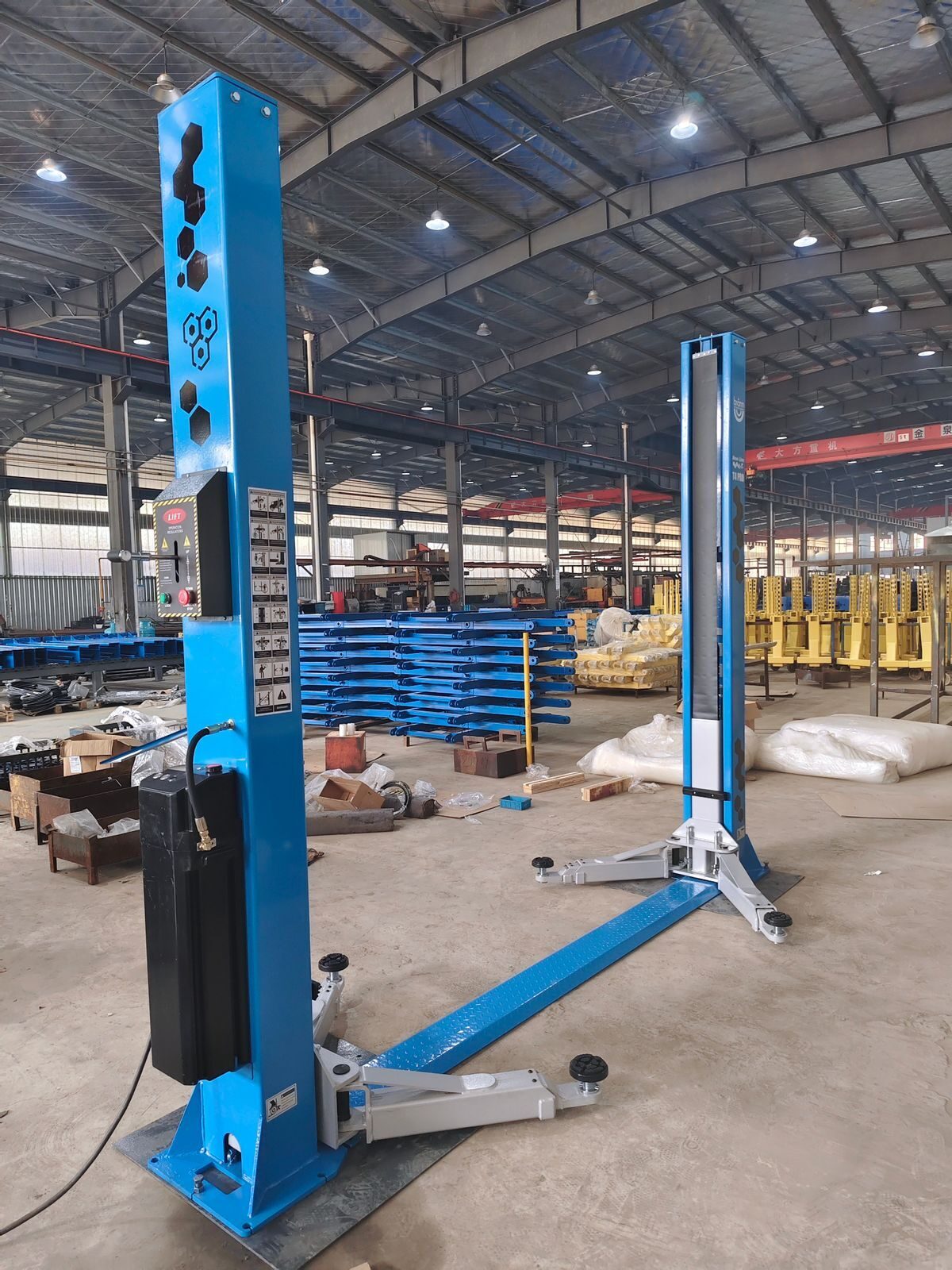 Подъемник двухстоечный BRANN Т4 PRO NEWLINE