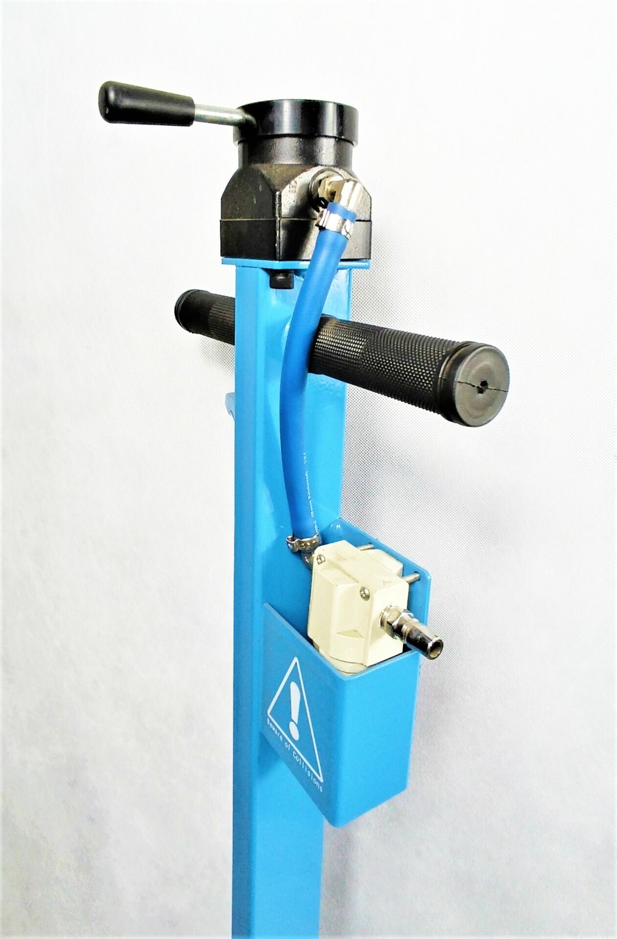 Домкрат подкатной пневмогидравлический BRANN BRJ 25/50